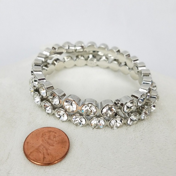 PRIMIER silver plated rhodium bangle bracelet - Picture 4 of 8